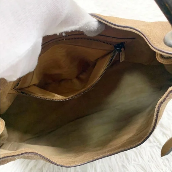 Gucci Tan Suede Hobo Bag - Picture 9 of 11